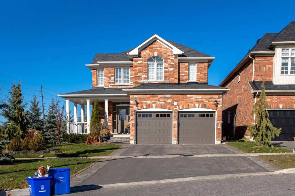sealcoat house driveway