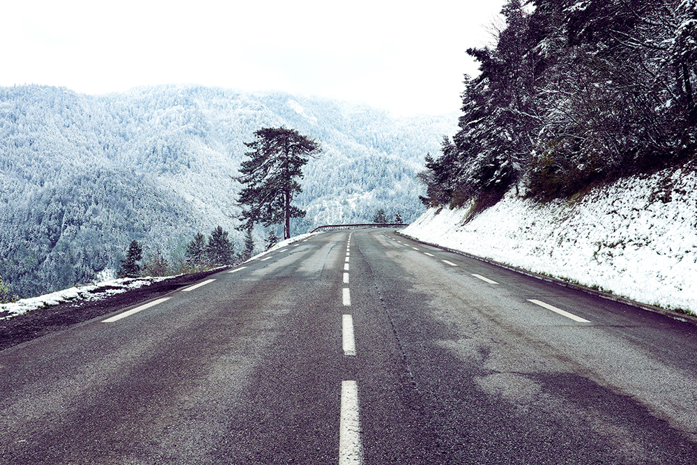 Year-Round asphalt Maintenance on winter roads